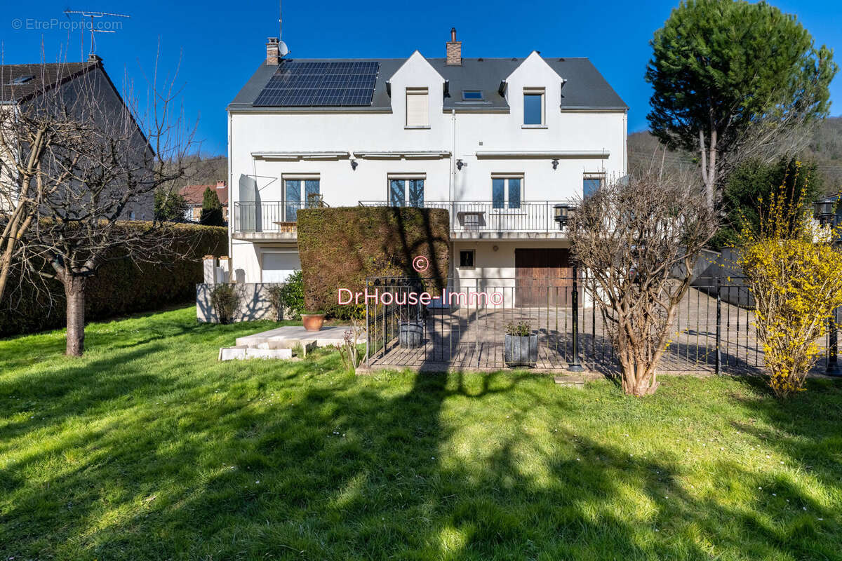 Maison à VAUX-SUR-SEINE