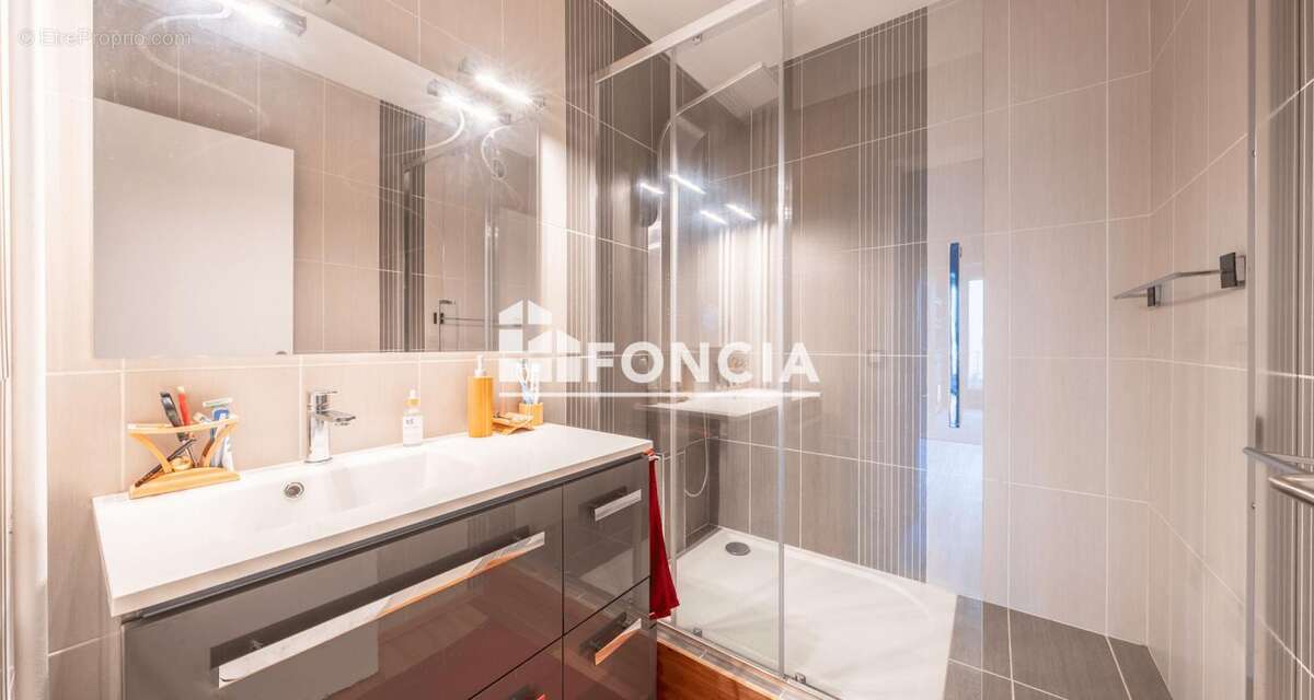 Appartement à CENON