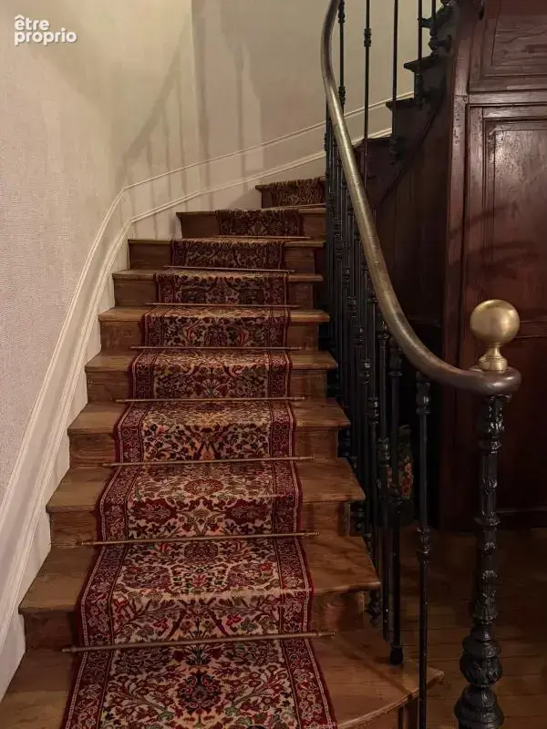 EXCLUSIVITÉ – Le charme de l’ancien, de beaux volumes et un grand jardin - photo 8
