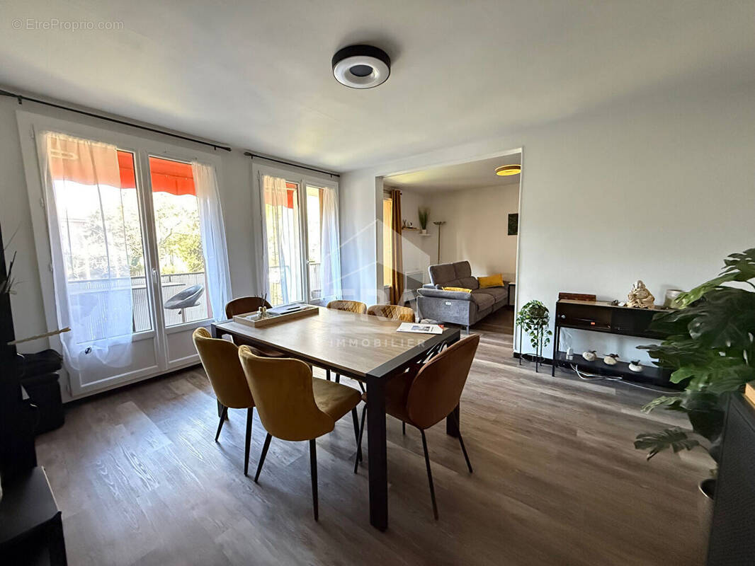 Appartement à AUBAGNE