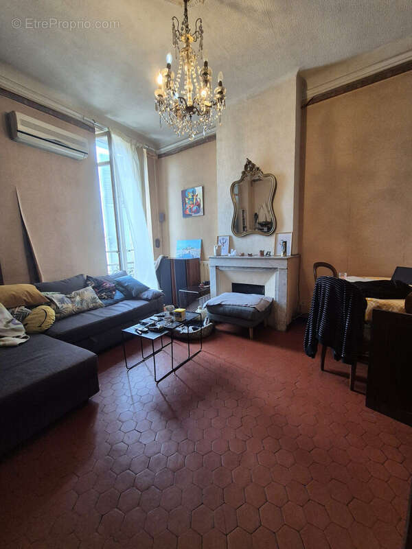 Appartement à MARSEILLE-3E