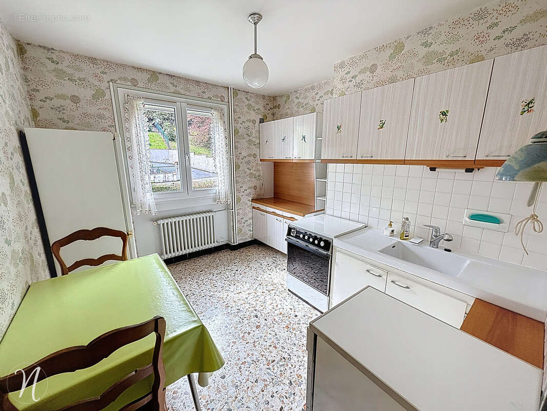 Appartement à SAINT-ETIENNE