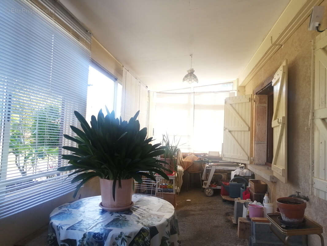 Authentique maison en pierre avec terrain et dépendances à Loubers (81) - photo 7