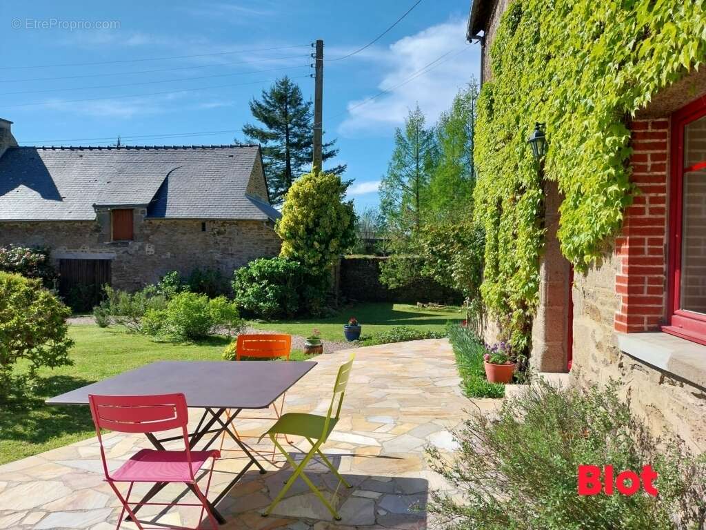 Maison à SAINT-MELOIR-DES-ONDES