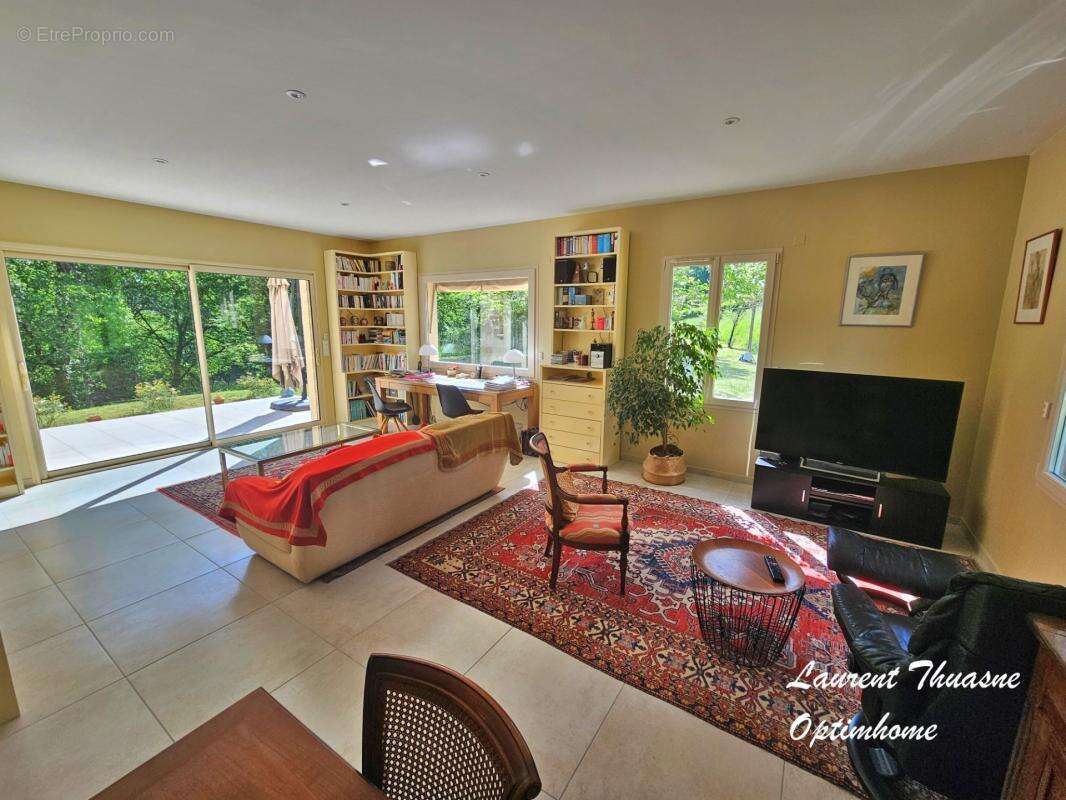 Maison 7 pièces 5 chambres avec deux gîtes au calme - photo 3