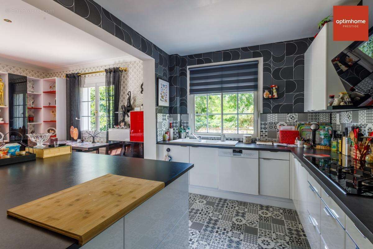 À Pont-Audemer centre – Maison bourgeoise avec parc paysager de plus de 2 hectares - photo 17