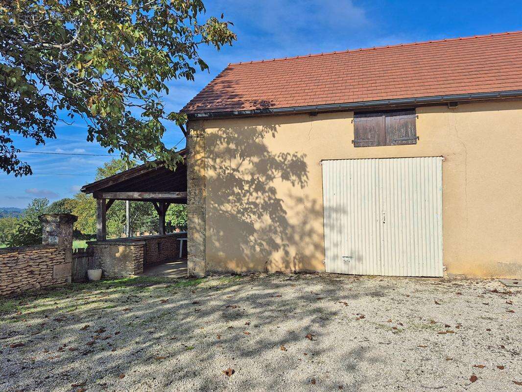 Maison à SAINT-CREPIN-ET-CARLUCET