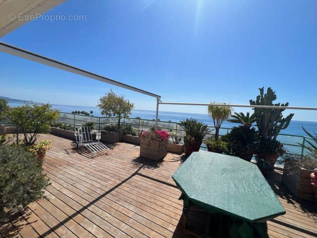 Appartement à MENTON
