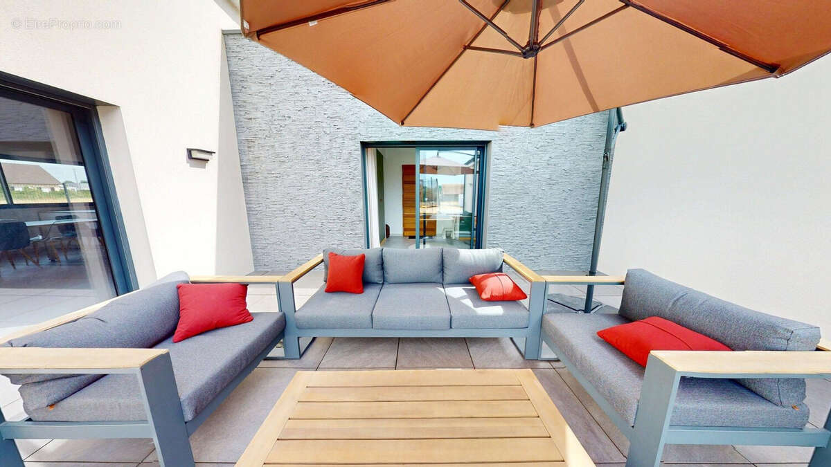 Maison 195 m² à Sainte-Maure  - photo 8