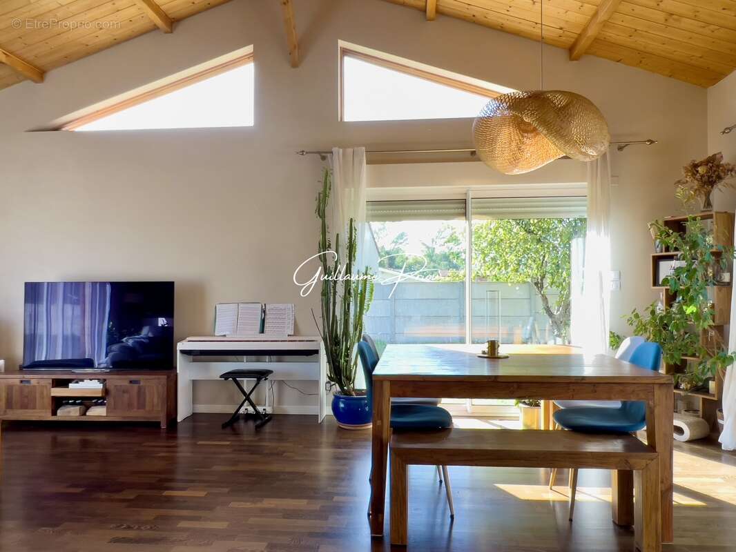 Maison à SAINT-MEDARD-EN-JALLES