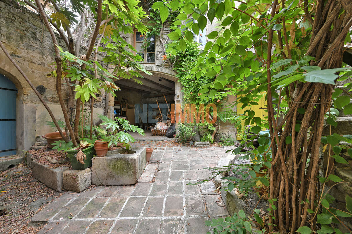 Maison de village T4 avec cour et annexes - photo 13