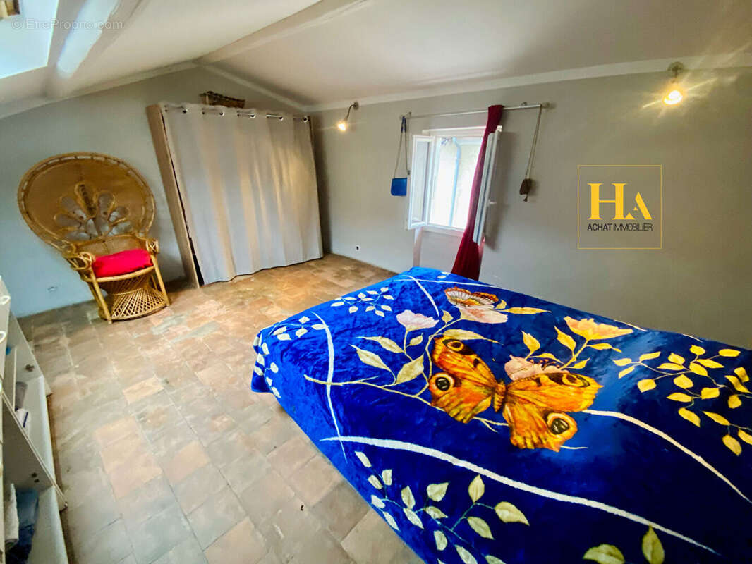 Maison à MONTELIMAR