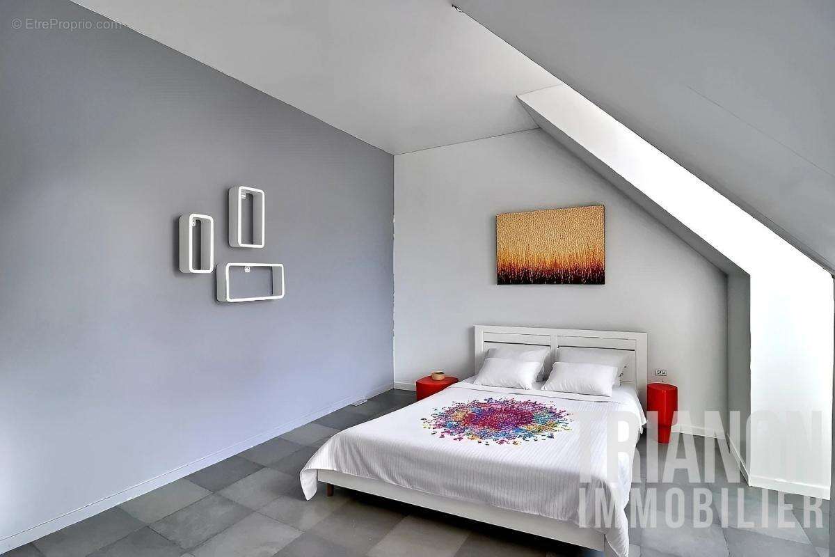 Maison à MORAINVILLIERS