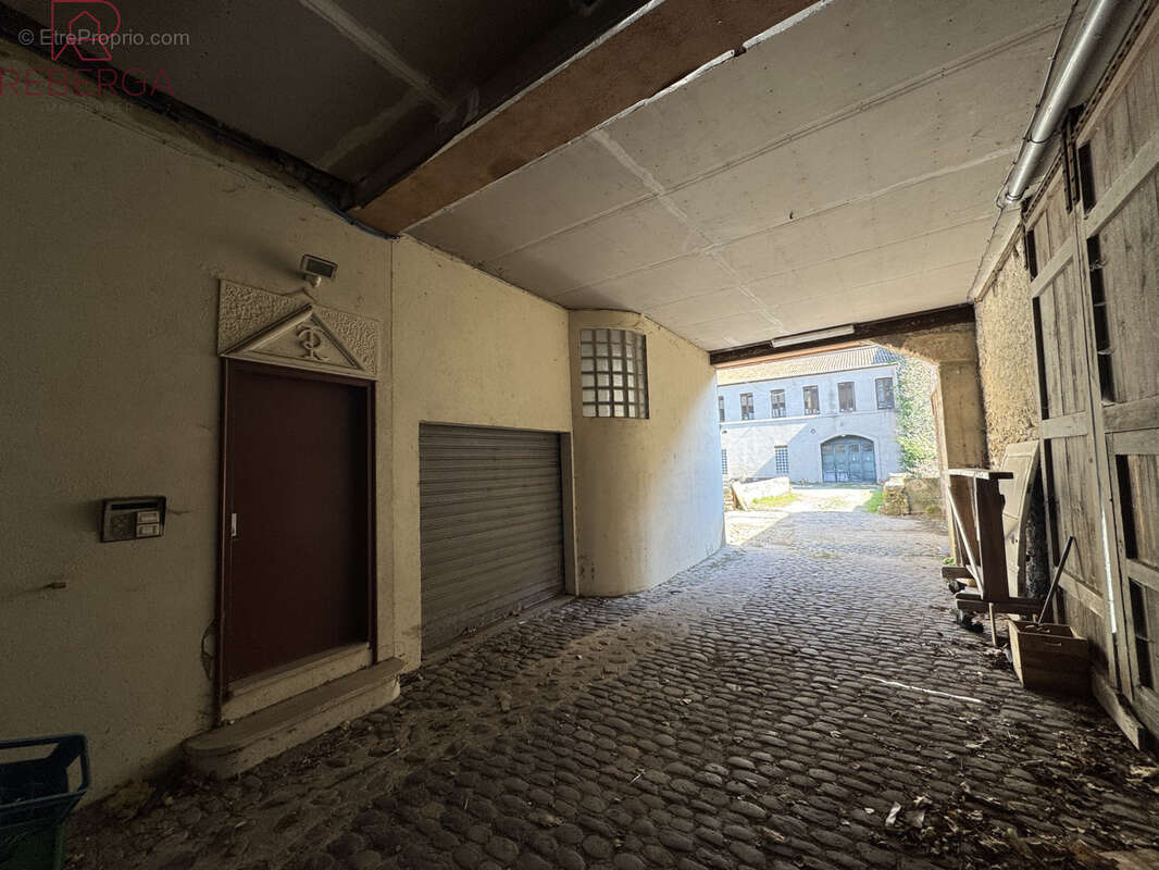 2200 m² à Mazamet  - photo 3