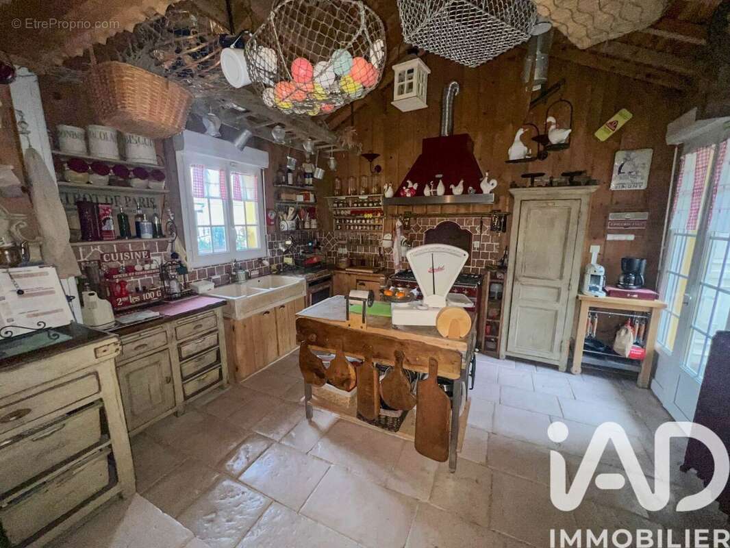 Maison 210 m² à Bellot  - photo 9