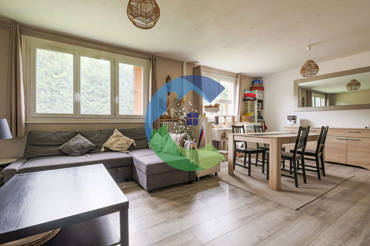 Appartement à EPINAY-SUR-ORGE