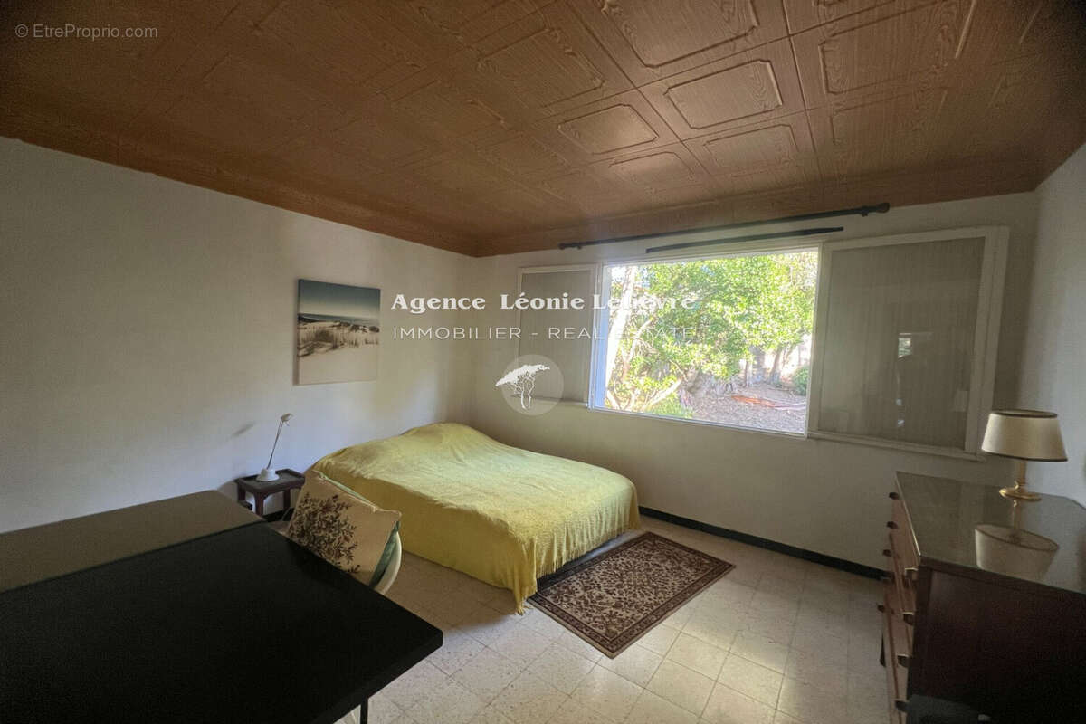 Maison à LES ISSAMBRES