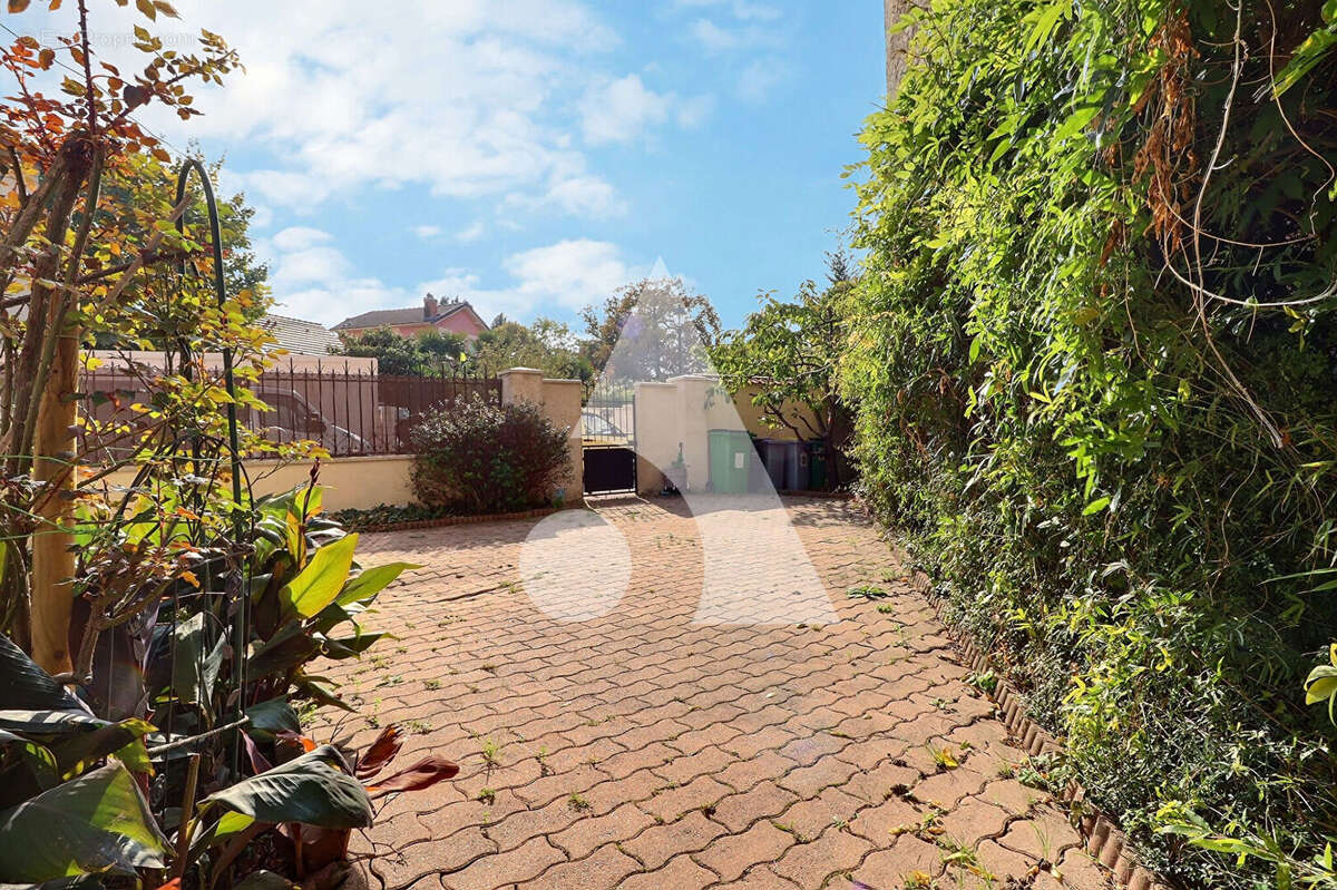 Maison à LES PAVILLONS-SOUS-BOIS