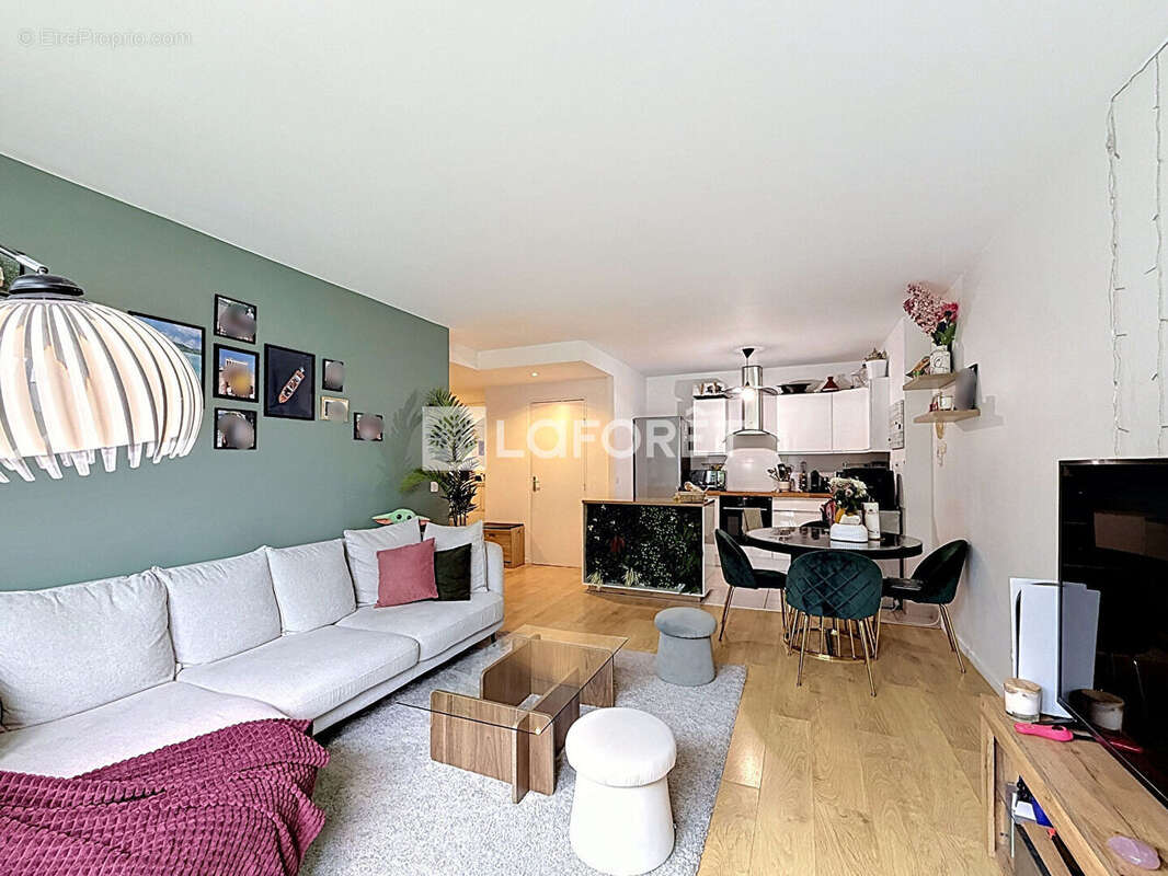 Appartement à LA GARENNE-COLOMBES