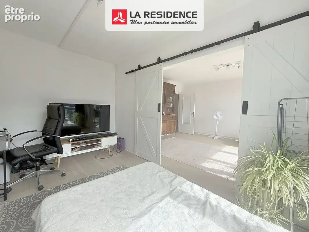 Appartement 77 m² à Velizy-Villacoublay  - photo 4