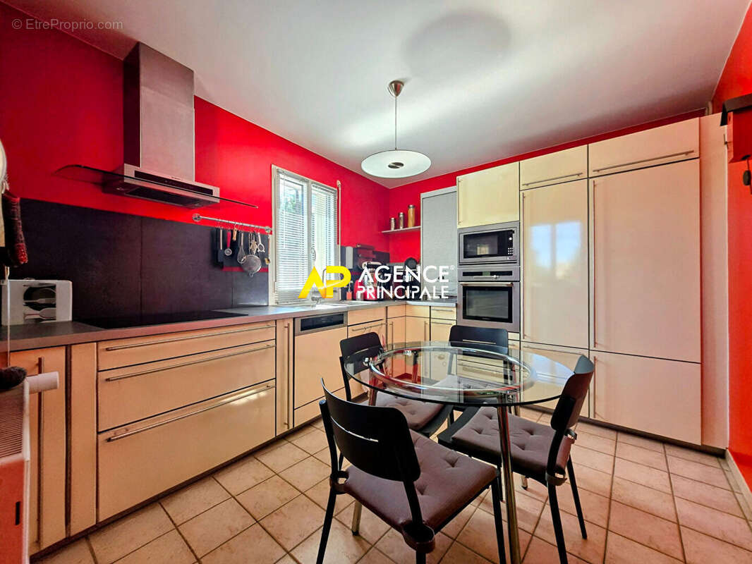 Maison 5 chambres sur le marché des coteaux d'ARGENTEUIL - photo 4