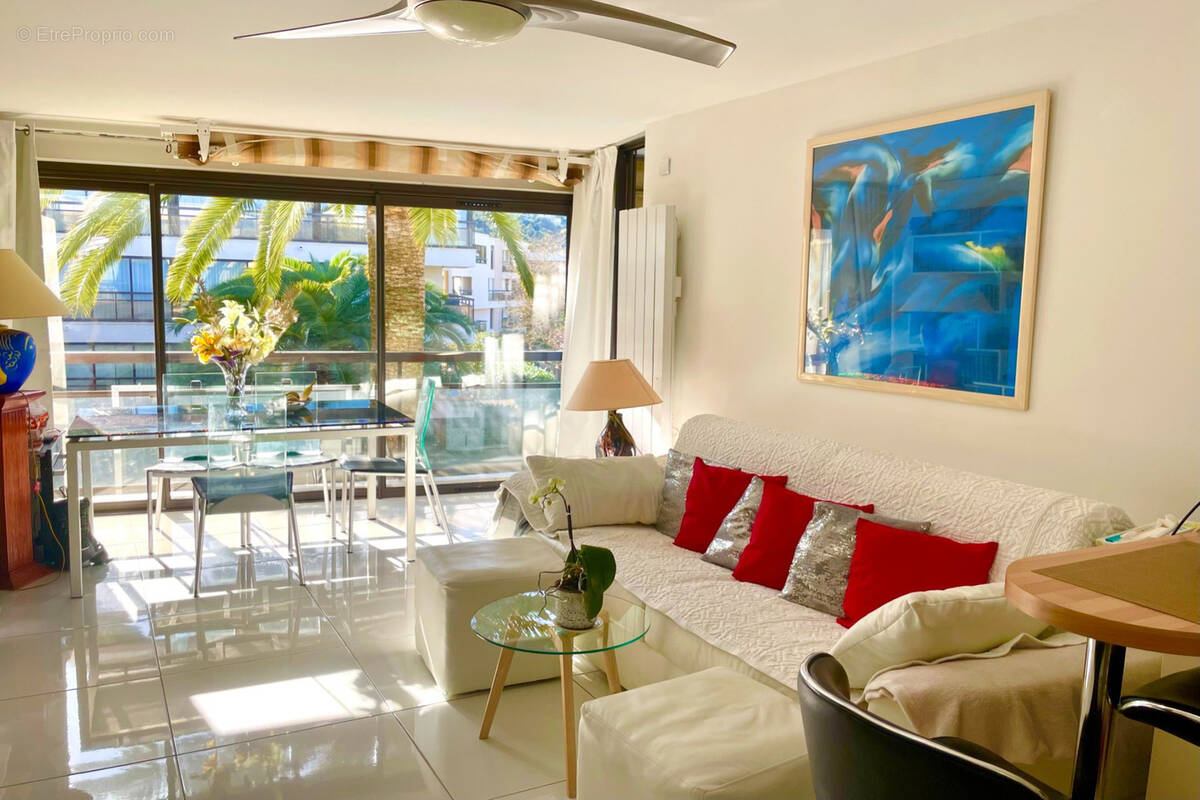 Appartement à MANDELIEU-LA-NAPOULE