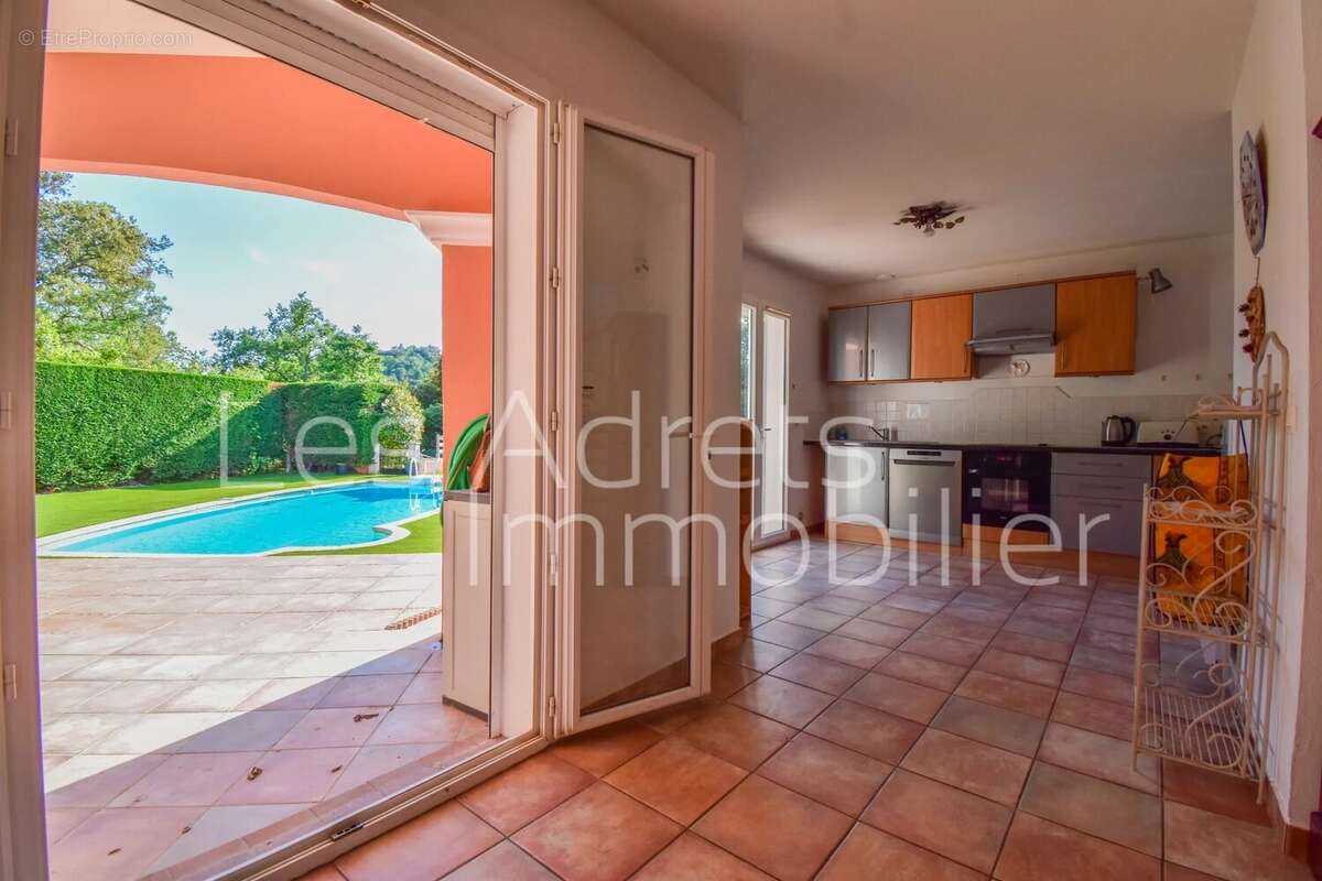 Maison à LES ADRETS-DE-L'ESTEREL