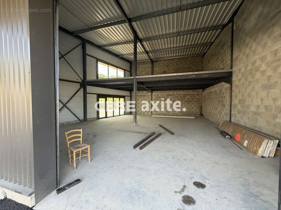249 m² à Laissaud  - photo 6