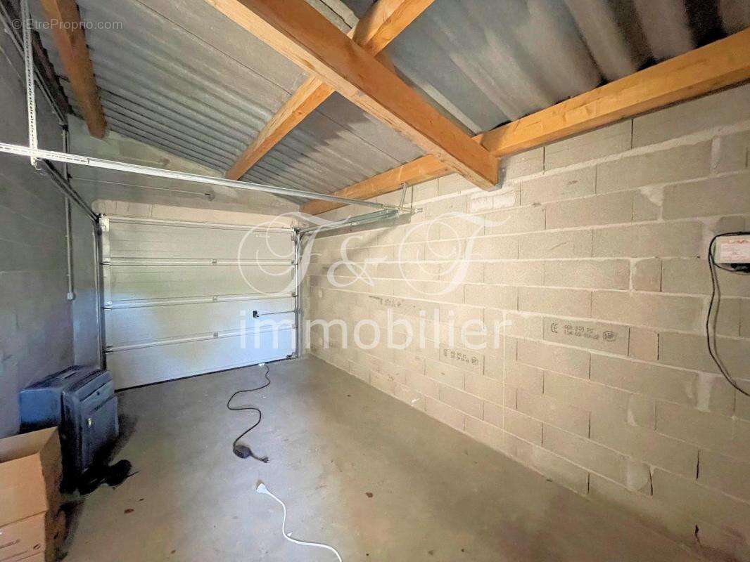 Maison à SAINT-SATURNIN-LES-APT