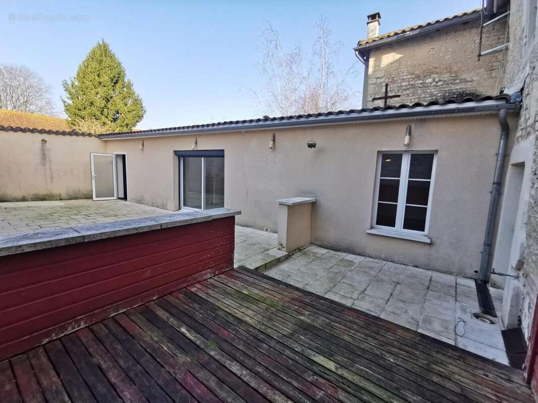 Photo 9 - Maison à AIGRE