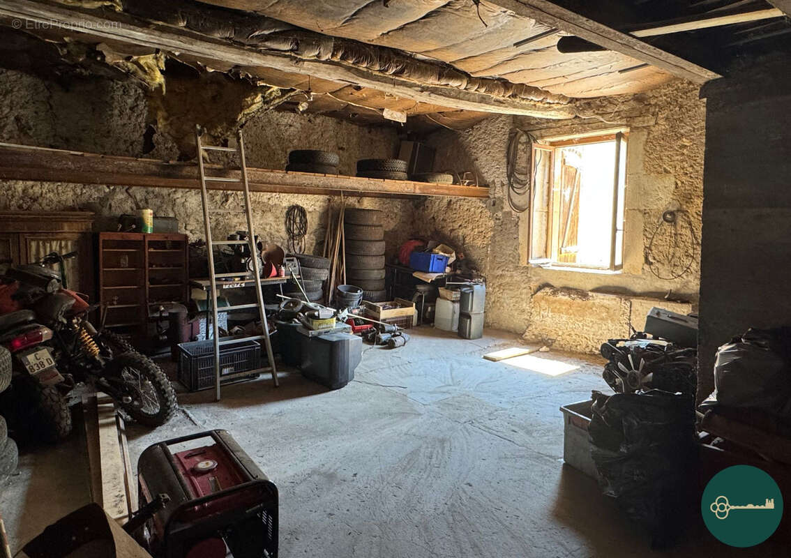 Appartement à PAGNEY-DERRIERE-BARINE
