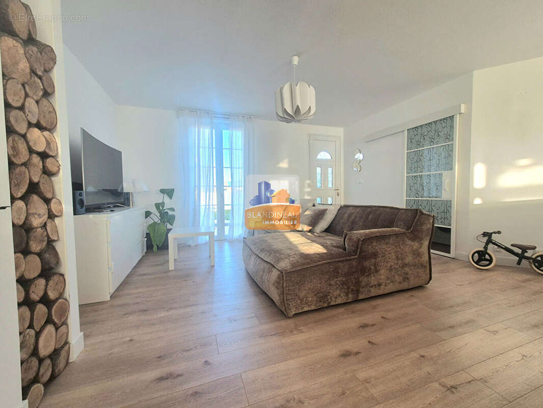 Maison à BOUGUENAIS