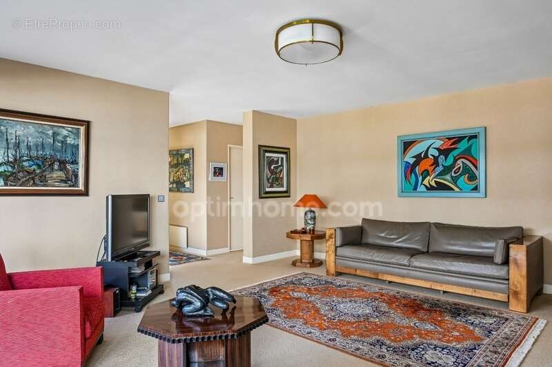 Appartement à PARIS-14E