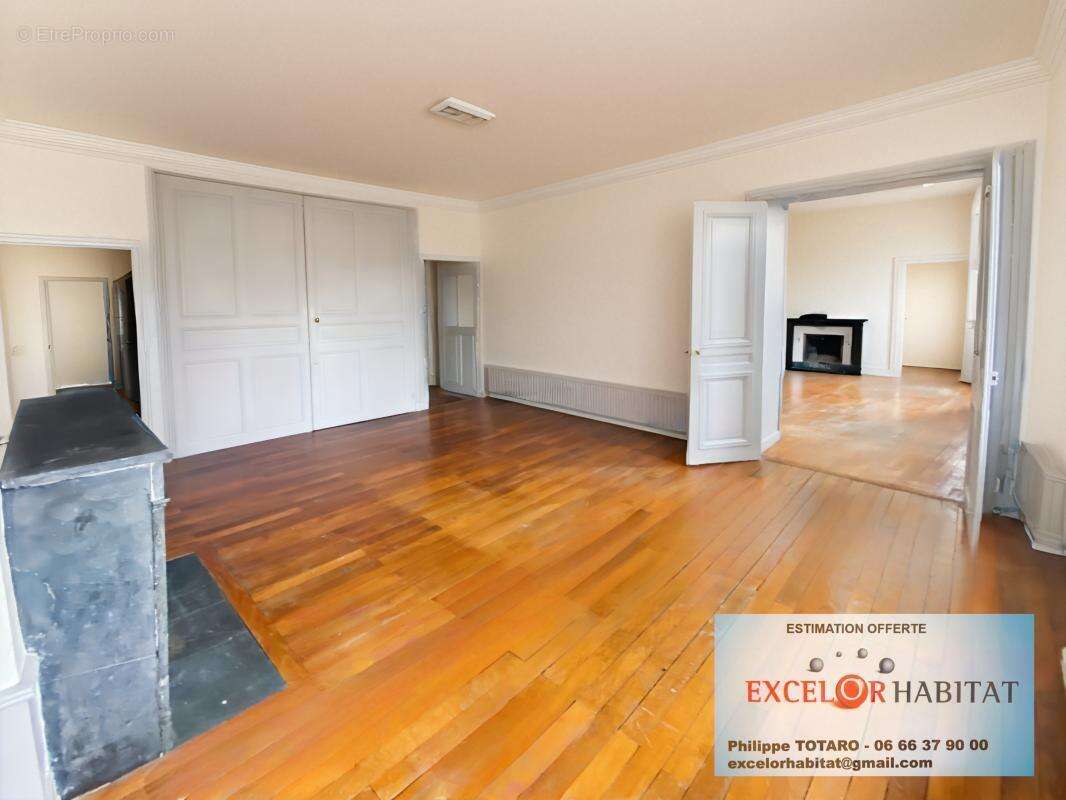 Appartement de caractere  3 chambres bureau cave - photo 4