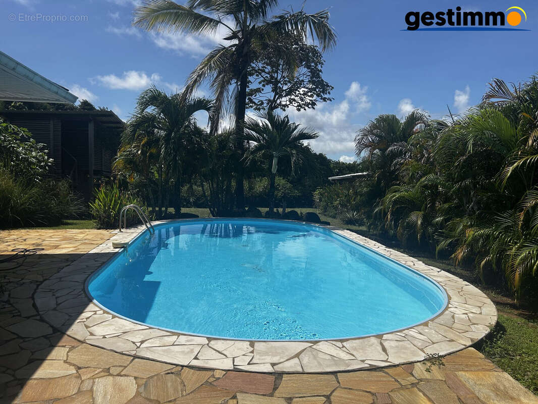 Maison à REMIRE-MONTJOLY