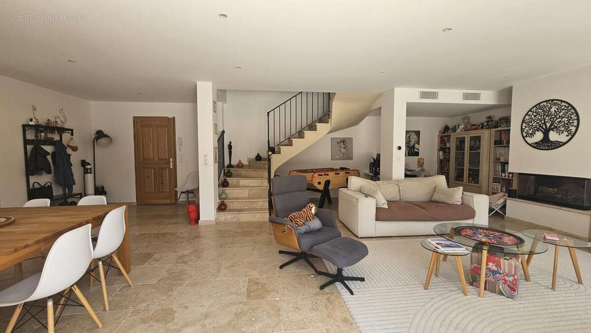Maison à LORGUES