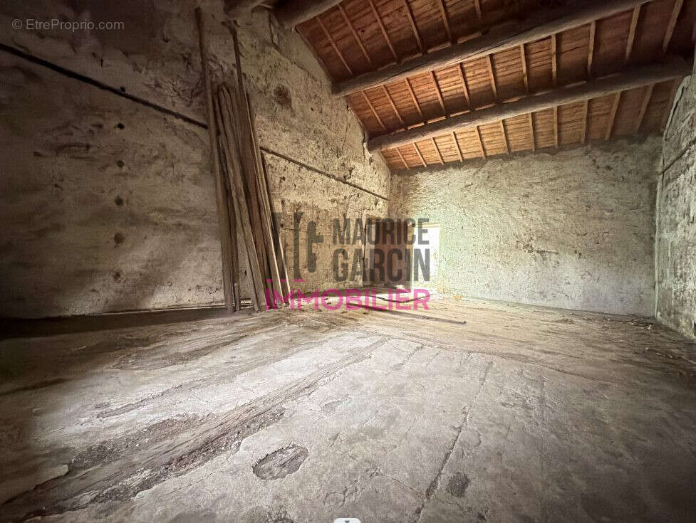 Maison à CHATEAURENARD