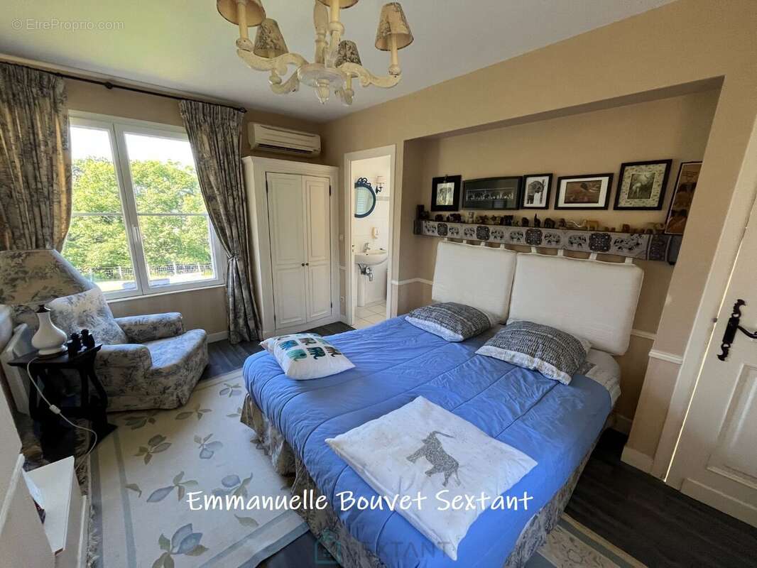 Grande longère du 19ème rénovée, 320 m², gîte et chambres d'hôtes, terrain de 1,5 ha, 5 min des commodités - photo 16