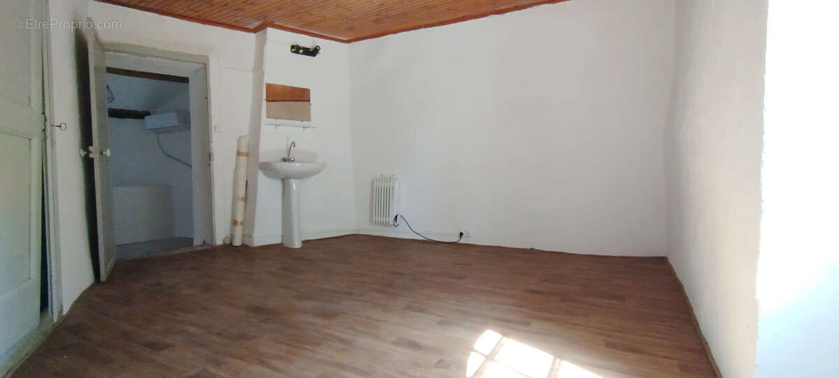 Maison de village 93m2 , 3 chambres , combles aménagés . - photo 10