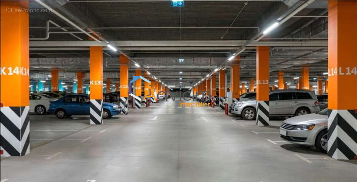 Parking à OLIVET