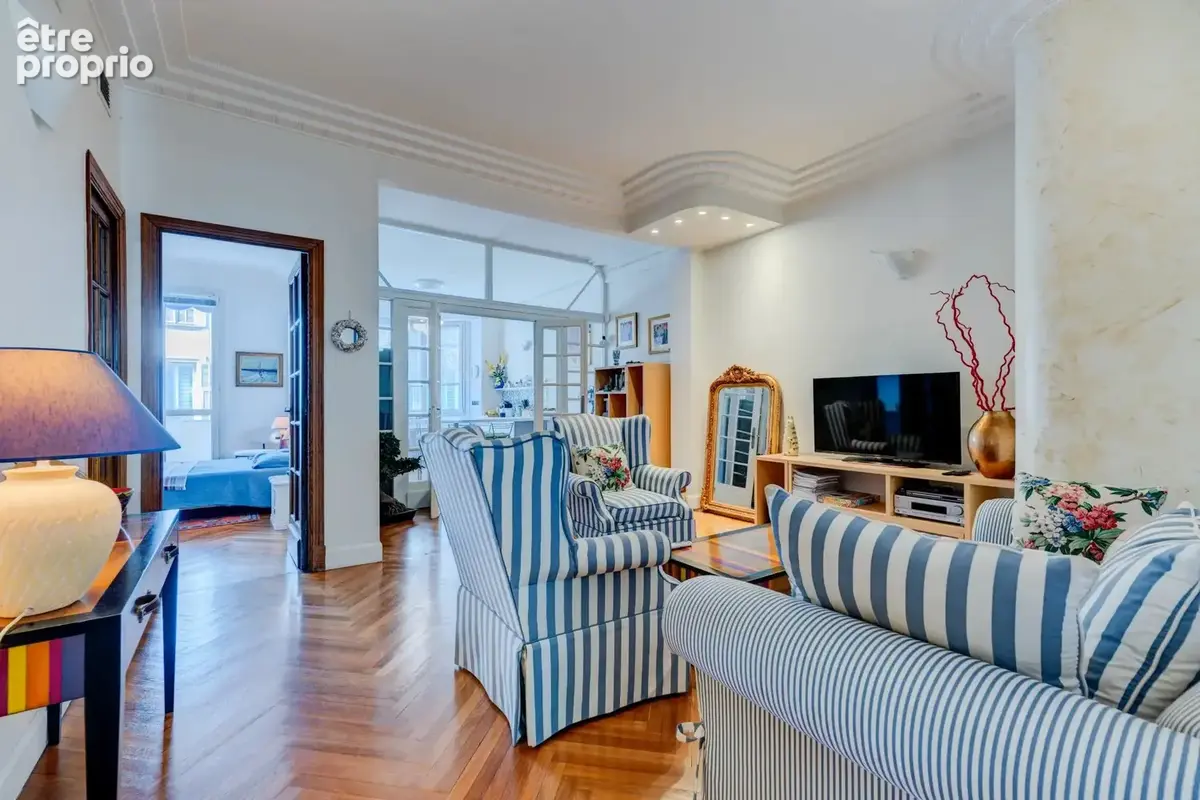 Nice Carré d’Or – Élégant 3 pièces avec balcon et aperçu mer - photo 4
