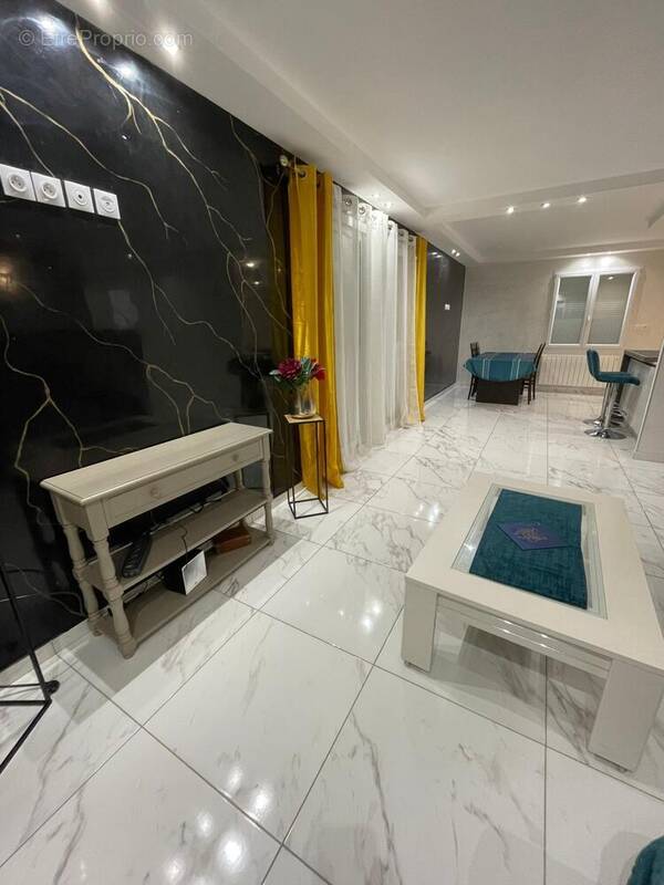 Photo 1 - Maison à BOURGES