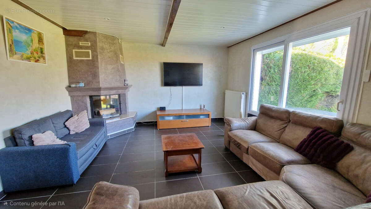 Maison à MARLY-LA-VILLE