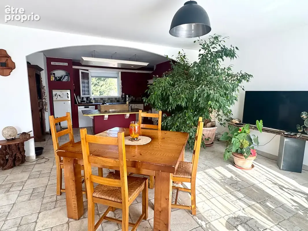 Maison plain pieds - 2 chambres- garage - vaste terrain - photo 5