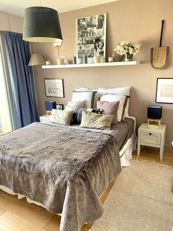 Appartement à SURESNES