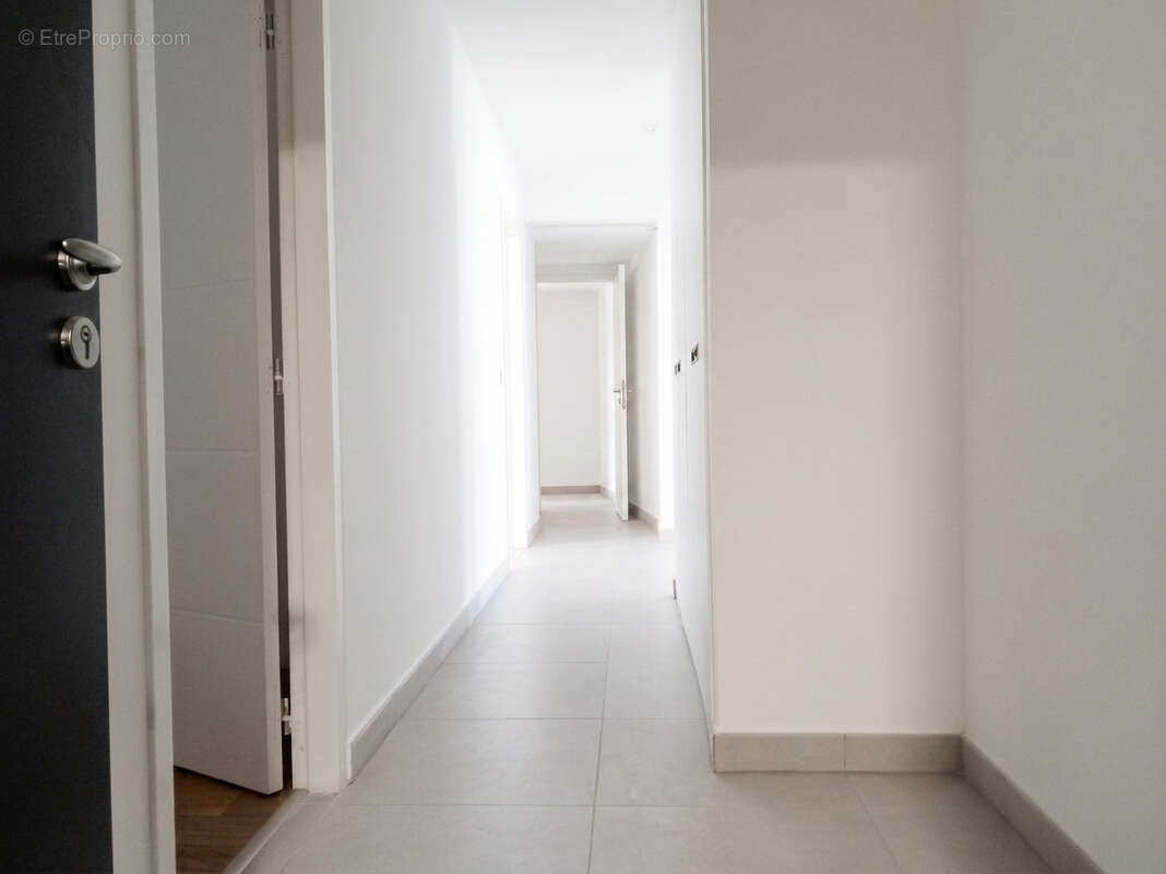 Appartement idéalement situé à proximité du port de Bonifacio - photo 10