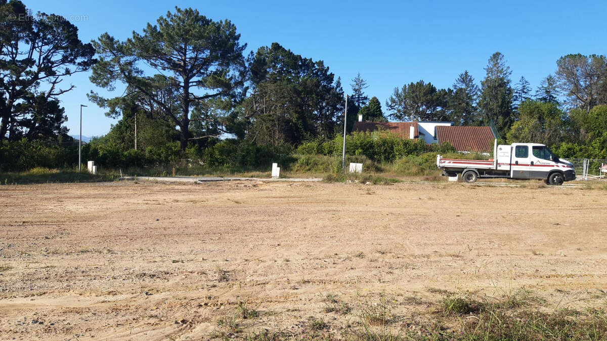 Terrain à ARCANGUES