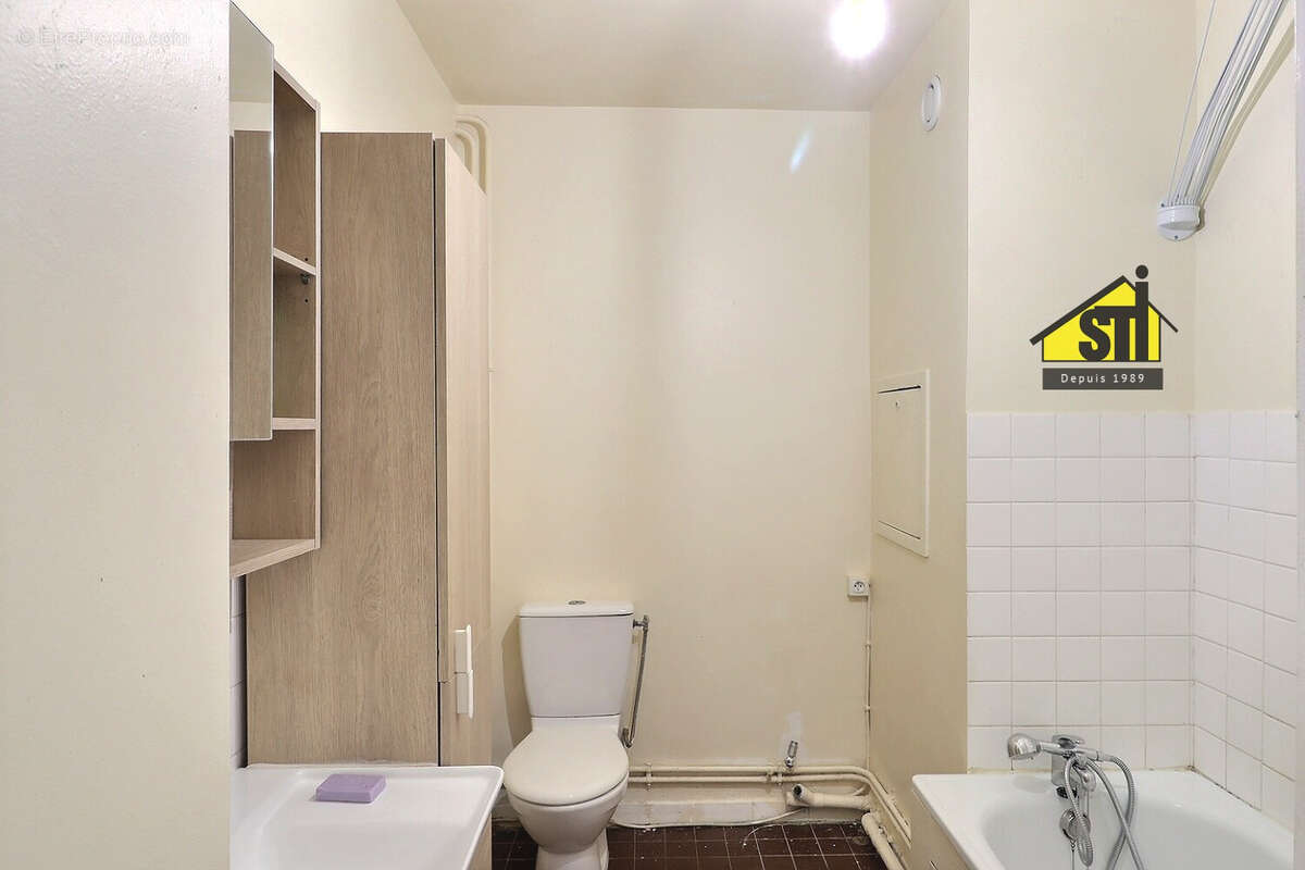 Appartement à PARIS-14E