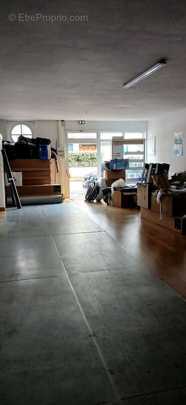 Commerce à SAINT-JEAN-DE-LUZ