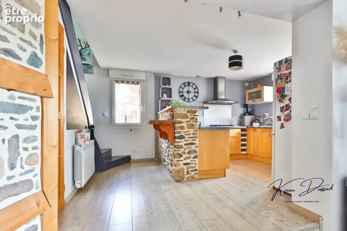  Maison en pierre de 150 m2 - Vue exceptionnelle sans vis-à-vis- Suite parentale - Dépendances - photo 2